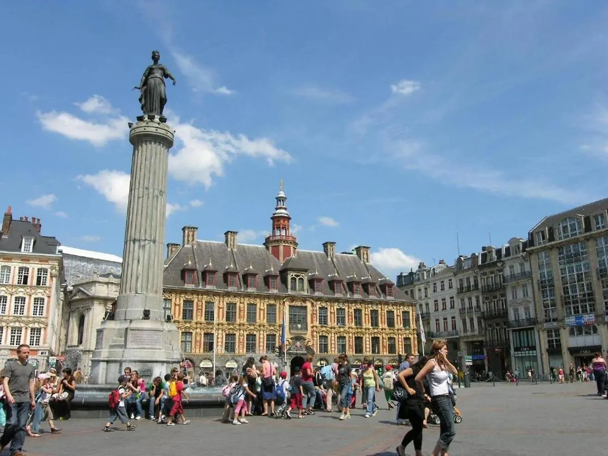 Mercure Lille Centre Vieux Lille 4*,