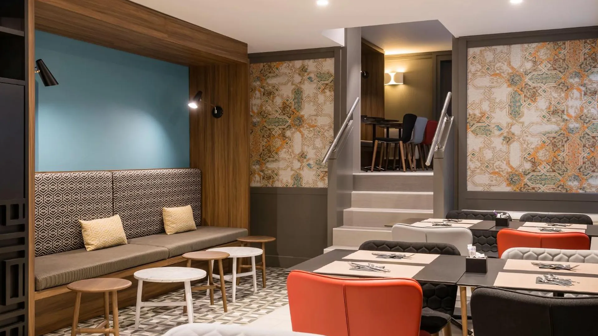 Mercure Lille Centre Vieux Lille 4*,