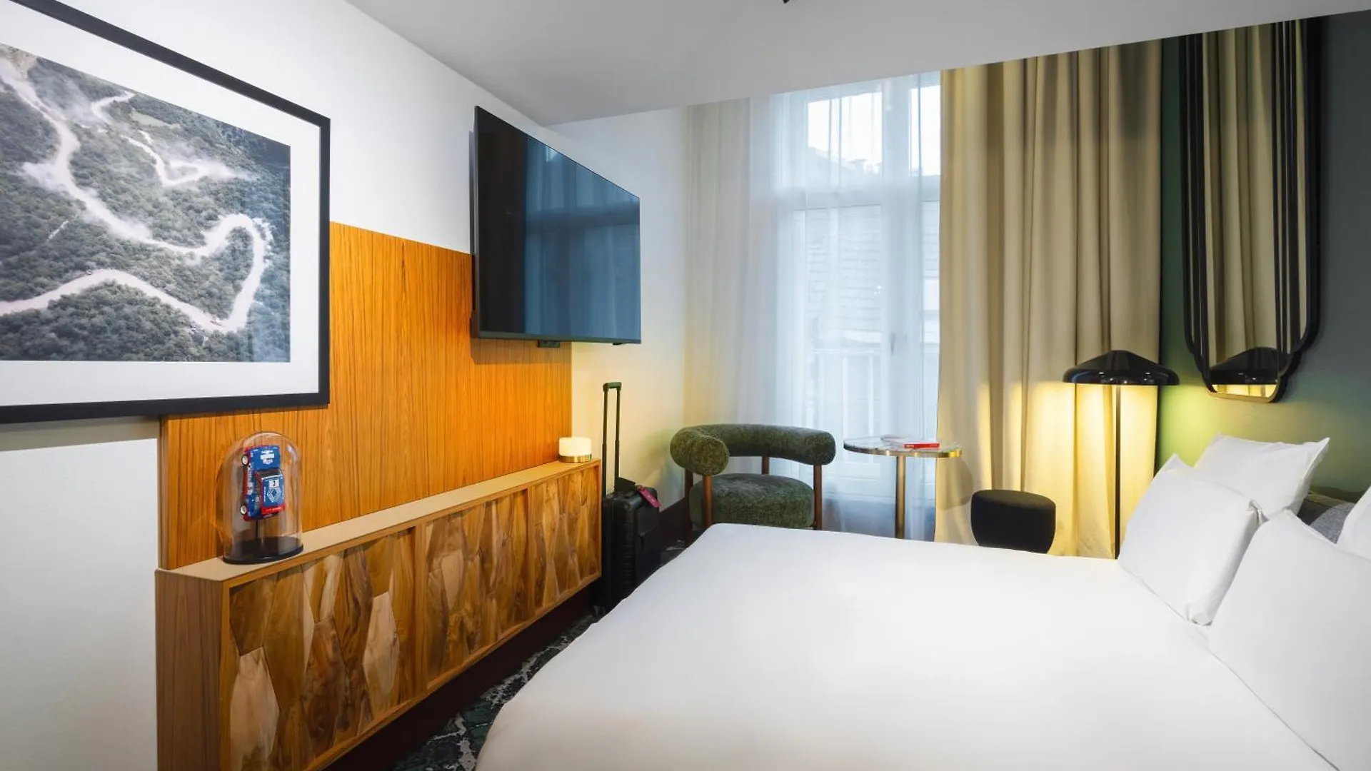 Mercure Lille Centre Vieux Lille 4*,
