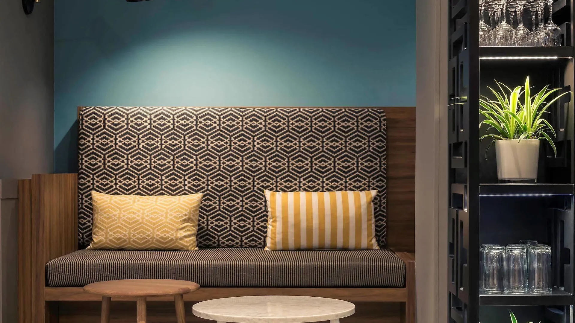 Mercure Lille Centre Vieux Lille 4*,